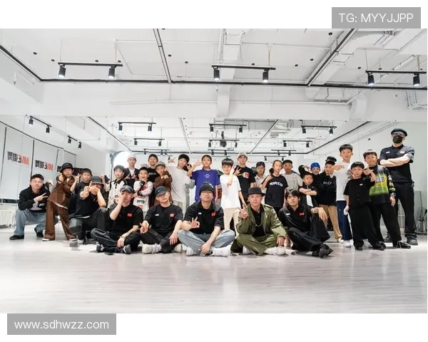 北京街舞队在世界滑板锦标赛中的节奏表现引发热议与赞赏